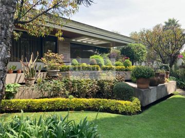 Casa en Venta en Bosques de las Lomas