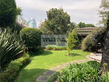 Casa en Venta en Bosques de las Lomas