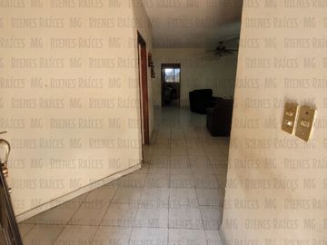 Casa D UNA SOLA PLANTA n venta Los Cedros abajo de Cumbres 3er Sector, a 30m de esquina, a 2 cuadras de parque, a 1.3km (4 min) de Paseo de los Leones