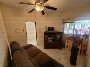 Casa D UNA SOLA PLANTA n venta Los Cedros abajo de Cumbres 3er Sector, a 30m de esquina, a 2 cuadras de parque, a 1.3km (4 min) de Paseo de los Leones