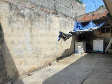 Casa D UNA SOLA PLANTA n venta Los Cedros abajo de Cumbres 3er Sector, a 30m de esquina, a 2 cuadras de parque, a 1.3km (4 min) de Paseo de los Leones