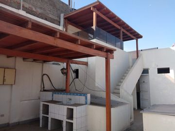 VENTA DE CASA EN SAN BARTOLO CON DOS DEPARTAMENTOS INDEPENDIENTES