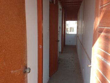 VENTA DE CASA EN SAN BARTOLO CON DOS DEPARTAMENTOS INDEPENDIENTES