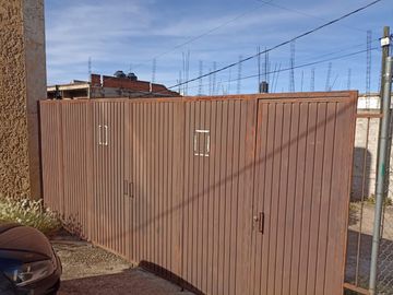 Bodega, Estacionamiento y Departamentos en VENTA en Lomas del Capulín, por Av. San Marcos Zacatecas, Zac.
