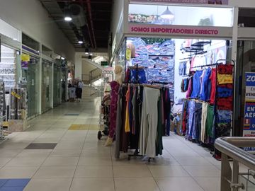 VENTA LOCAL EN 2 NIVEL GAMA MODA LA VICTORIA