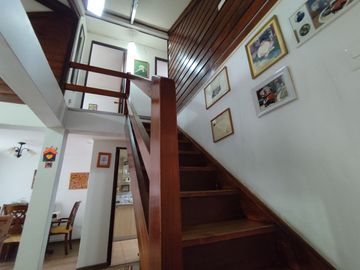 SE VENDE AMPLIA CASA SECTOR LOS LIRIOS, CONCEPCION