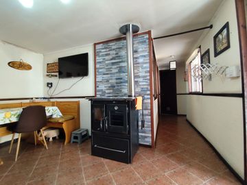 SE VENDE AMPLIA CASA SECTOR LOS LIRIOS, CONCEPCION