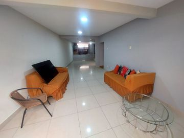 VENTA DE CASA EN ATE VITARTE URBANIZACION SANTA CLARA