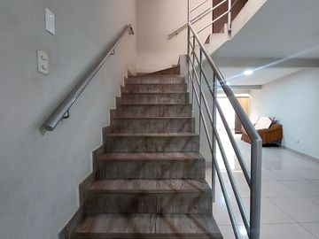 VENTA DE CASA EN ATE VITARTE URBANIZACION SANTA CLARA