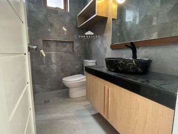 House and Lot for Sale in Havila Highland Pointe 2 at Taytay Rizal