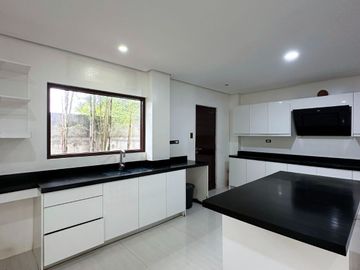 For Sale: 1,000 SQM Renovated House & Lot In Baliwag, Bulacan (With Swimming Pool)