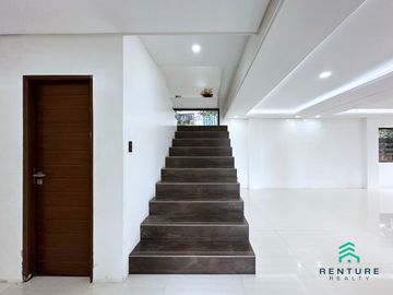 For Sale: 1,000 SQM Renovated House & Lot In Baliwag, Bulacan (With Swimming Pool)