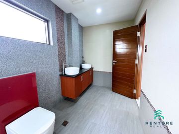 For Sale: 1,000 SQM Renovated House & Lot In Baliwag, Bulacan (With Swimming Pool)