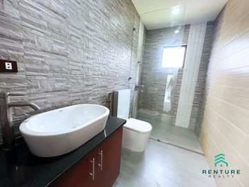 For Sale: 1,000 SQM Renovated House & Lot In Baliwag, Bulacan (With Swimming Pool)