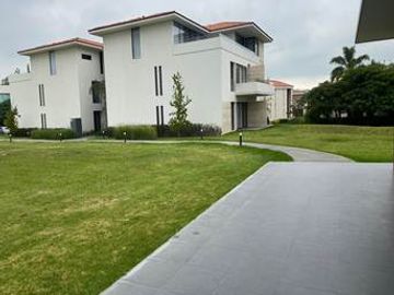 DEPARTAMENTO EN VENTA EN HACIENDA DEL ORO..RUMBO A SANTA ANITA