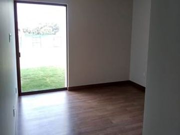 DEPARTAMENTO EN VENTA EN HACIENDA DEL ORO..RUMBO A SANTA ANITA