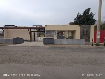 ✨🏠 Amplio, iluminado y frente a la 🏊‍♀️ piscina: Dúplex familiar en el mejor clima de Lima ☀️🌿