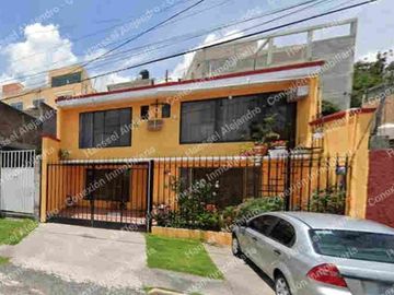 ¡Casa de Remate en Venta en Héroes de Padierna Tlalpan CDMX!