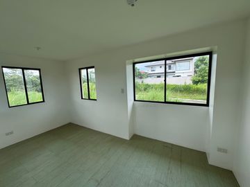 House and Lot for Sale in Nuvali Avida Woodhill Settings near Miriam College Ready for Occupancy Single Detachec