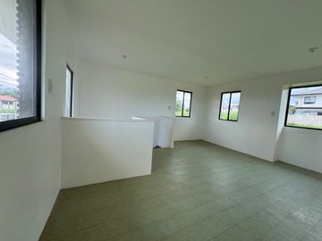 House and Lot for Sale in Nuvali Avida Woodhill Settings near Miriam College Ready for Occupancy Single Detachec