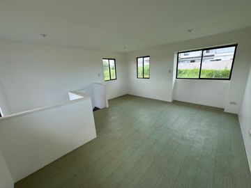 House and Lot for Sale in Nuvali Avida Woodhill Settings near Miriam College Ready for Occupancy Single Detachec