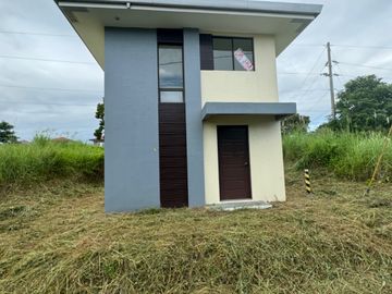 House and Lot in Avida Woodhill Settings Nuvali for Sale Ready for Occupancy near Miriam College Laguna