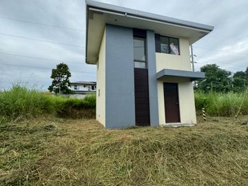 House and Lot in Avida Woodhill Settings Nuvali for Sale Ready for Occupancy near Miriam College Laguna