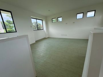 House and Lot in Avida Woodhill Settings Nuvali for Sale Ready for Occupancy near Miriam College Laguna