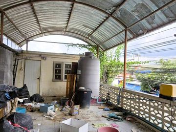 Corner Unit with Extra Space at a Great Price!Twin House for Sale at Baan Pruksa 8 Nakhon Chai Si – 2 Storeys, 36 Sq.wah, Main Road Location