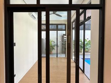 For Sale: Modern Bungalow House & Lot located at Ayala Alabang, Muntinlupa City