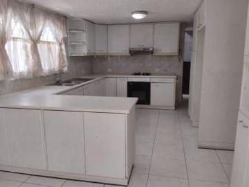 Casa de venta de 3 dormitorios en sector la Mariscal Quito Ecuador