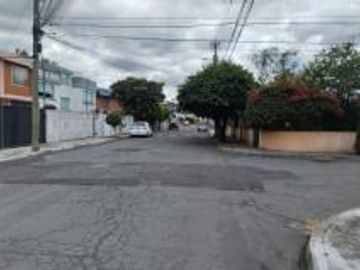 Casa de venta de 3 dormitorios en sector la Mariscal Quito Ecuador