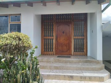 Casa de venta de 3 dormitorios en sector la Mariscal Quito Ecuador