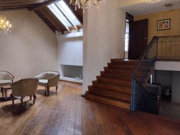 Casa de venta de 3 dormitorios en sector la Mariscal Quito Ecuador