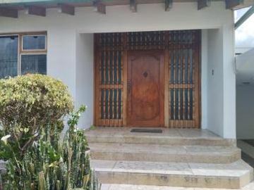 Casa de venta de 3 dormitorios en sector la Mariscal Quito Ecuador