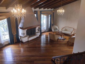 Casa de venta de 3 dormitorios en sector la Mariscal Quito Ecuador