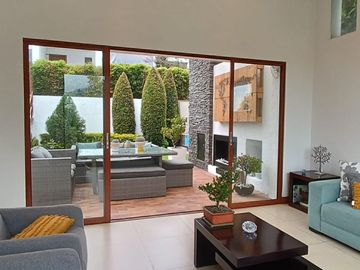 Casa en venta en Cumbayá – Sector El Cebollar