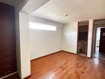 vendo amplio departamento con cochera y ascensor cerca al palomar