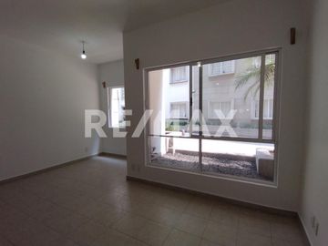 Departamento en  venta en planta baja, sobre Eje central, Aceptamos créditos Infonavit y bancarios