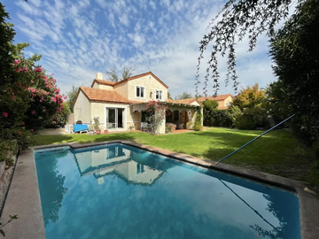 Preciosa Casa Las Bandadas 3d 3b, Ss, Piscina, No Perimetral
