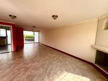 CASA EN VENTA CONOCOTO