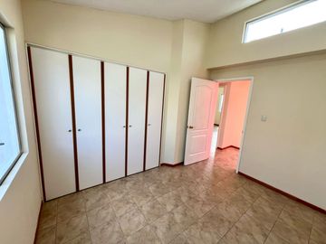 CASA EN VENTA CONOCOTO