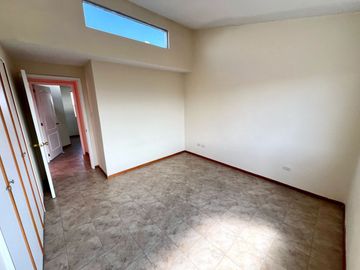 CASA EN VENTA CONOCOTO