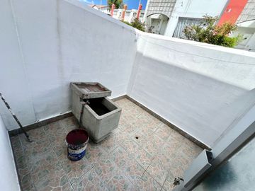 CASA EN VENTA CONOCOTO
