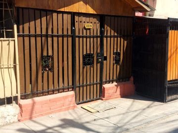CASA EN VENTA COMUNA DE EL BOSQUE-POBLACION LOS BLANCO NORTE -