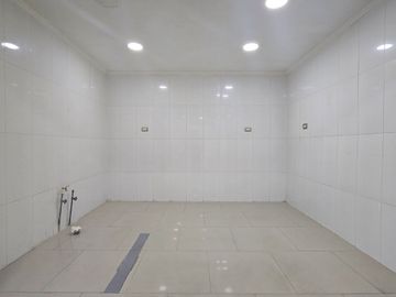 CASA CON  ESTACIONAMIENTO