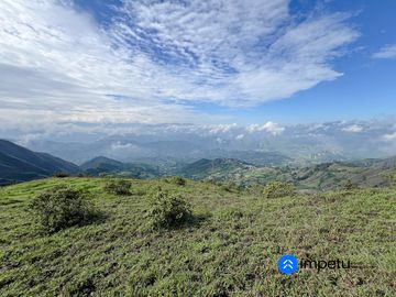 Terreno en venta en Malacatos de 14 hectáreas