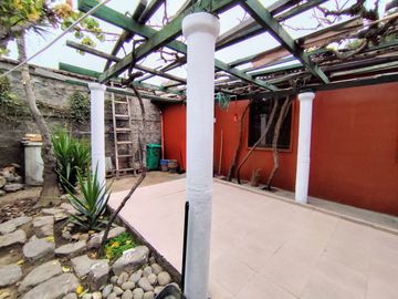 Linda casa San Joaquín, Salesianos con Santa Rosa