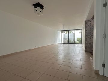 Linda casa con la mejor vista al golf ⛳️