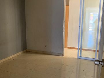 Casa venta en Paseos de Miravalle con local comercial en León, Gto.